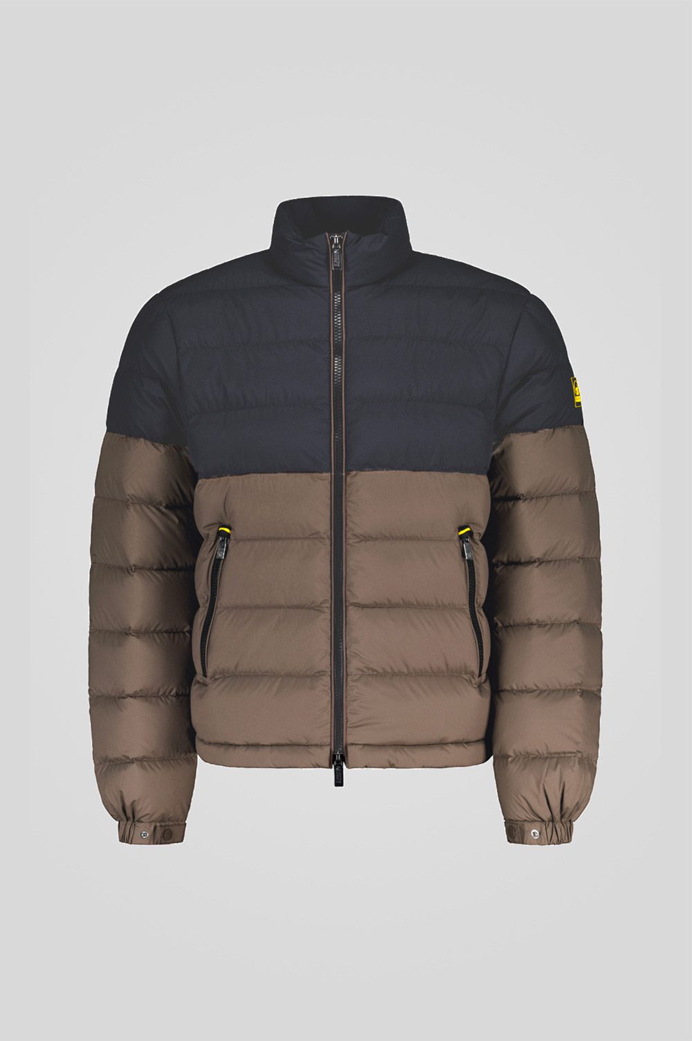 IURI-_253CFMJ28541_P7N11D_206MXP_Front_TIFF_1