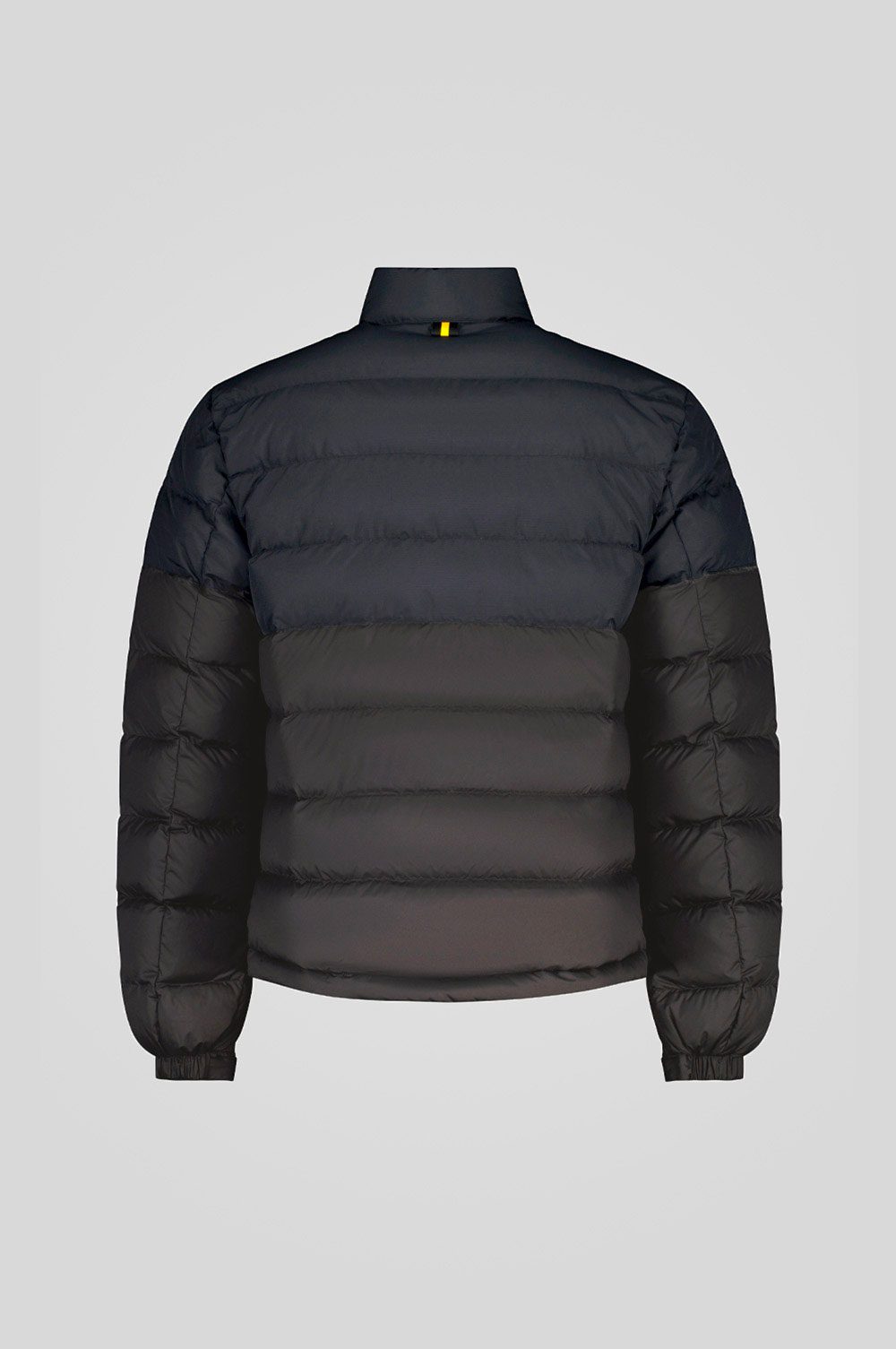 IURI-_253PCMHV8558_P7P11P_206XXP_Back_TIFF_2